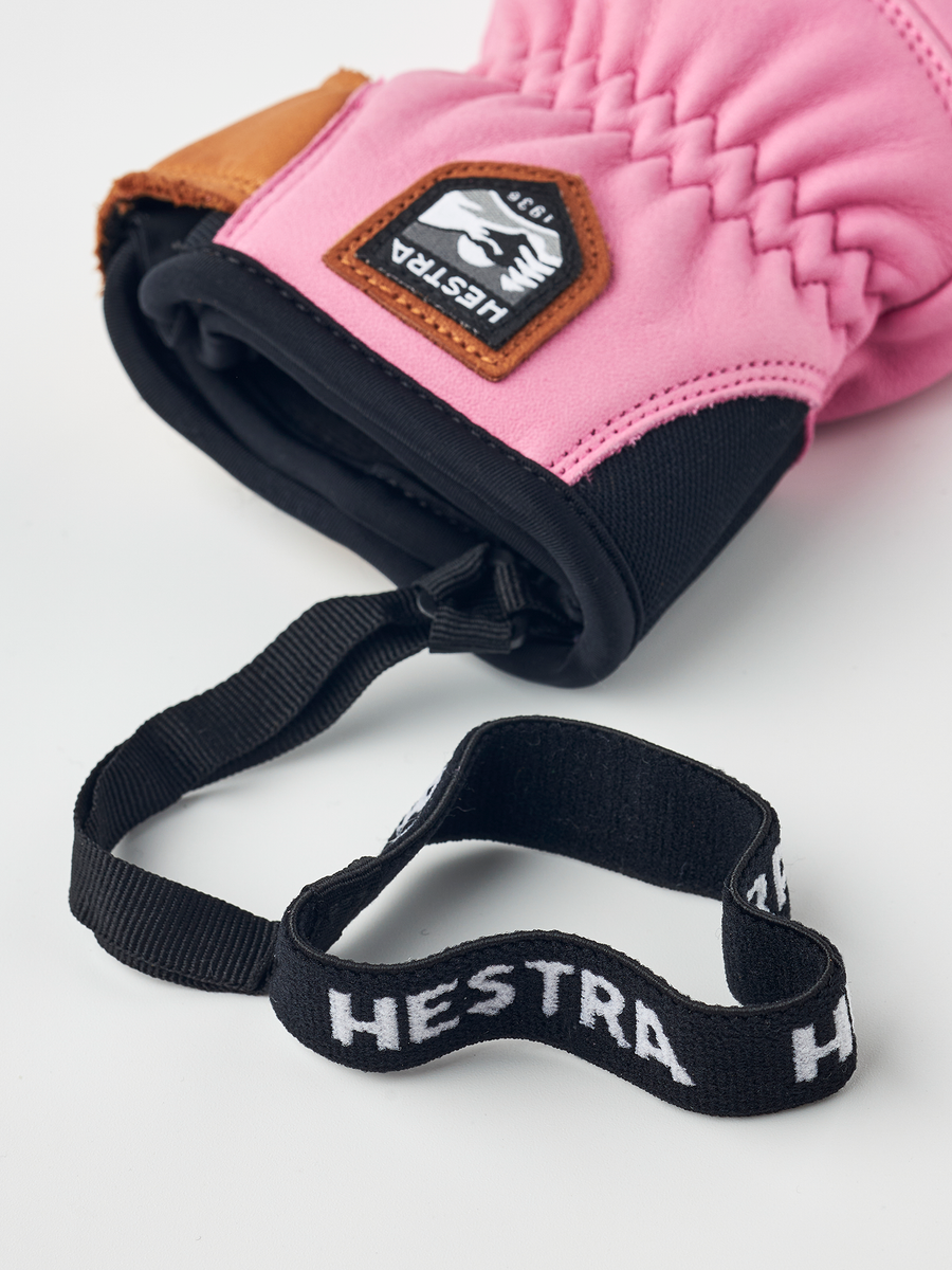 Hestra Women's Fall Line 5-Finger ski glove Cerise detail