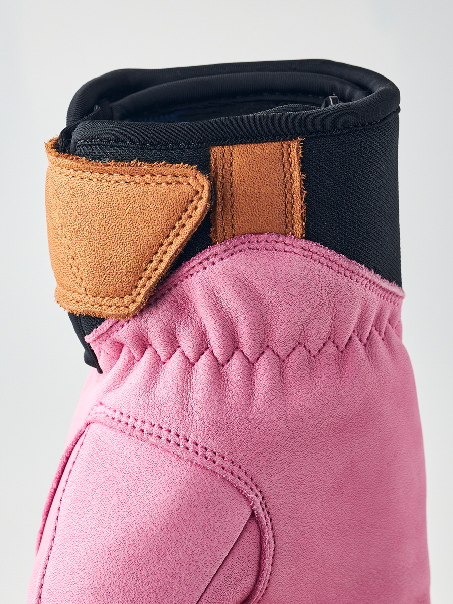 Hestra Women's Fall Line 5-Finger ski glove Cerise detail