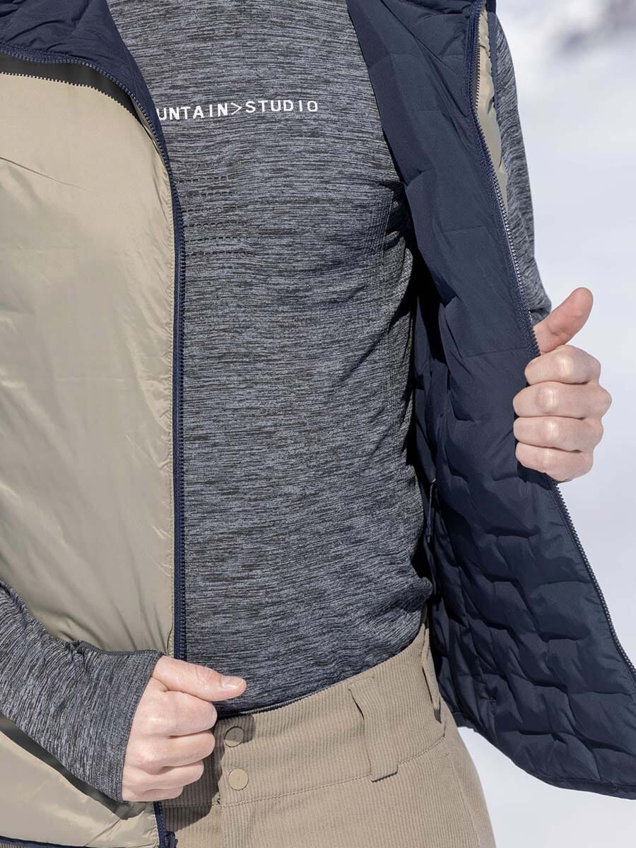 26 Mountain Studio - Men's V-1 Reversible Light Vest Unclassified The Mountain Studio