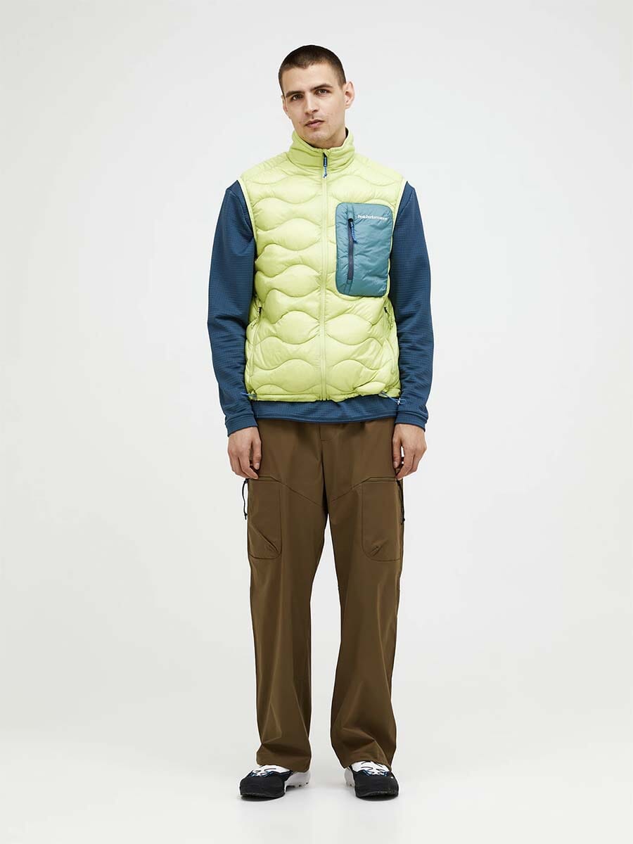 26 Peak Performance - Men's Helium Utility Down Vest Unclassified Peak Performance