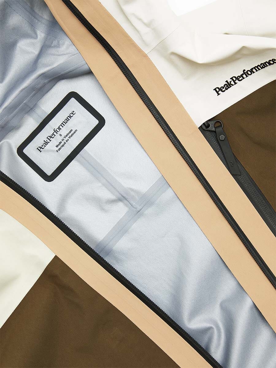 26 Peak Performance - Women's Gravity Gore-Tex 3L Jacket Unclassified Peak Performance