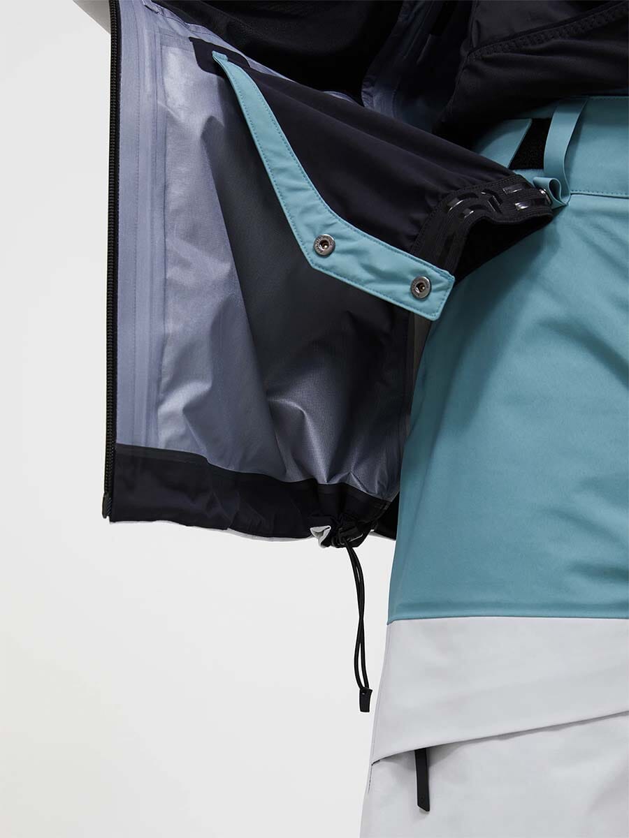 26 Peak Performance - Women's Gravity Gore-Tex 3L Jacket Unclassified Peak Performance