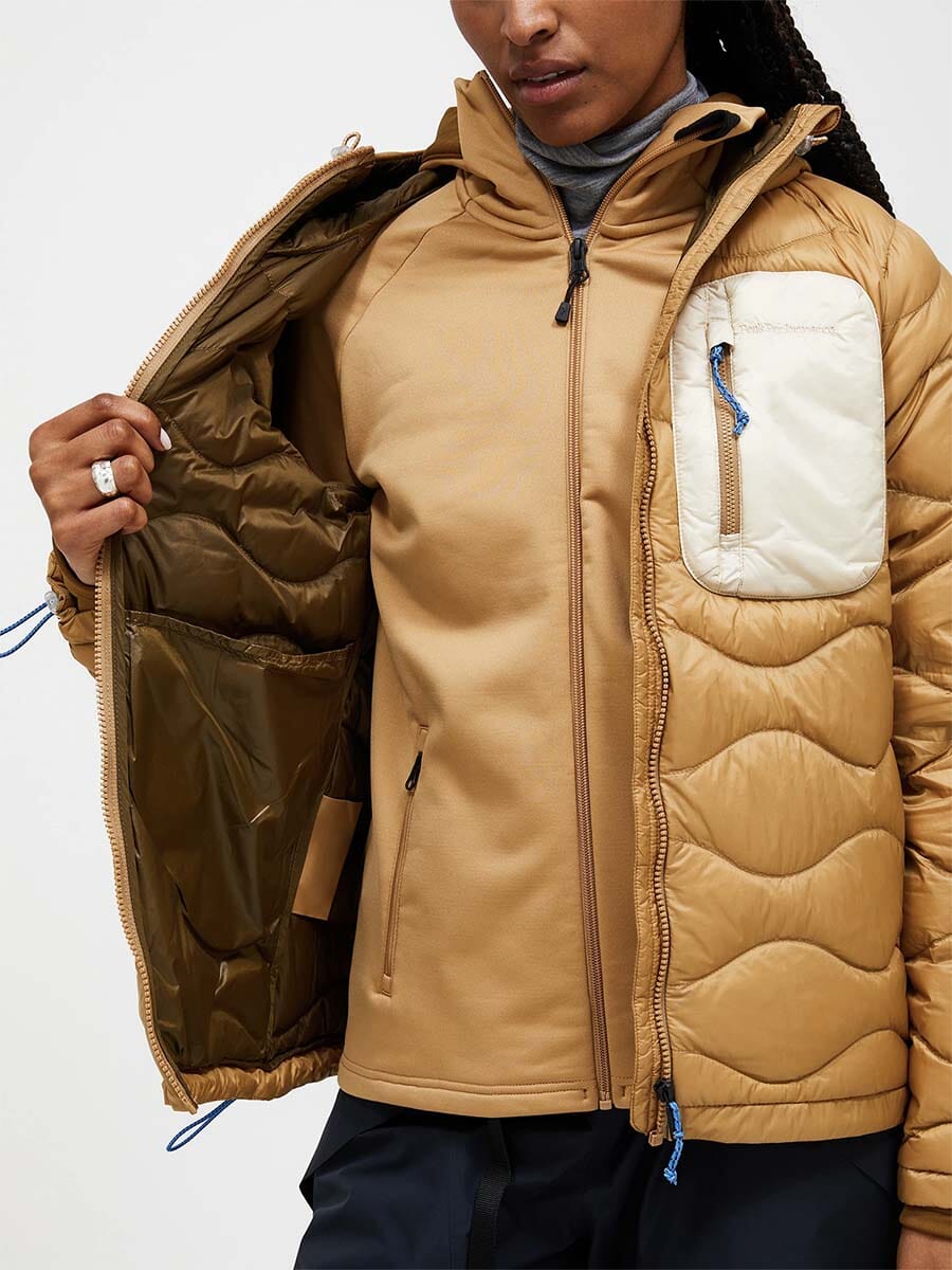 26 Peak Performance - Women's Helium Utility Down Hood Jacket Unclassified Peak Performance