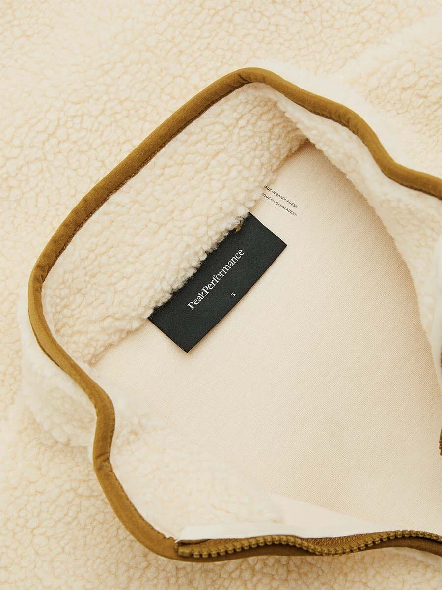 26 Peak Performance - Women's Solid Pile Jacket Unclassified Peak Performance