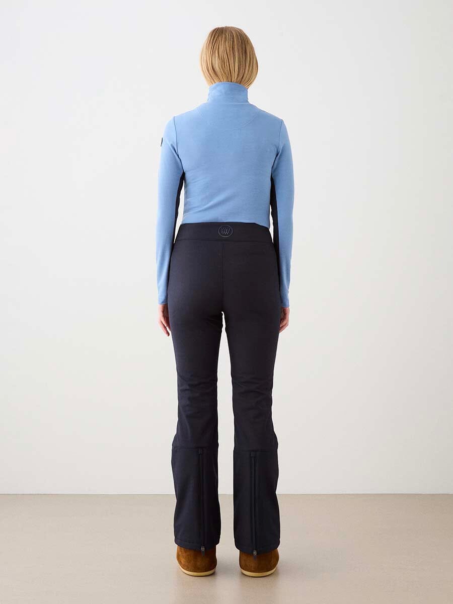 26 We Norwegians - Womens Voss Chevron ZipUp Unclassified We Norwegians