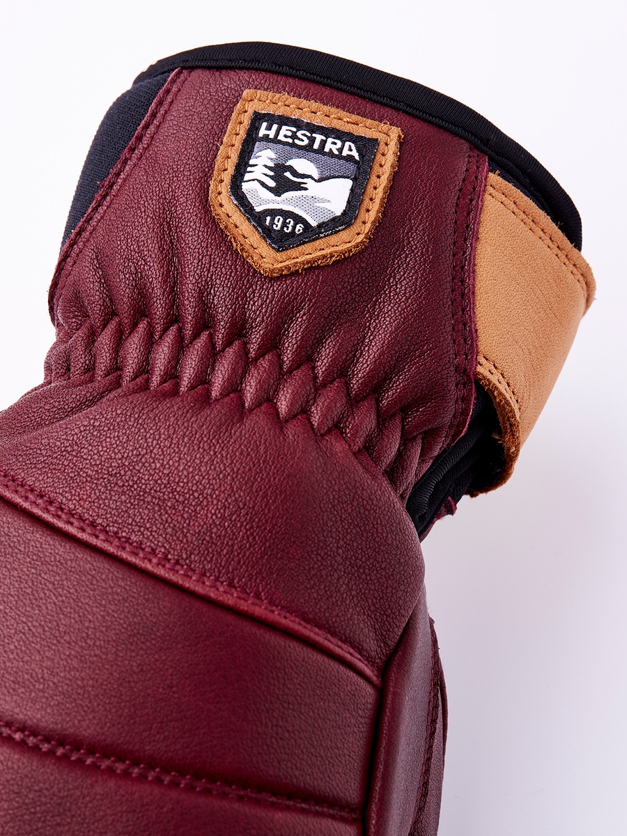 Hestra Women's Fall Line 5-Finger ski glove Bordeaux detail