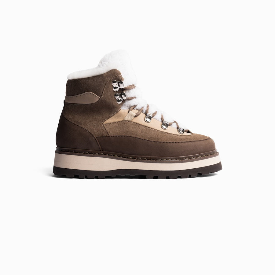 Mono x We Norwegians Tag Cap — Brown shearling hiking boot, front view