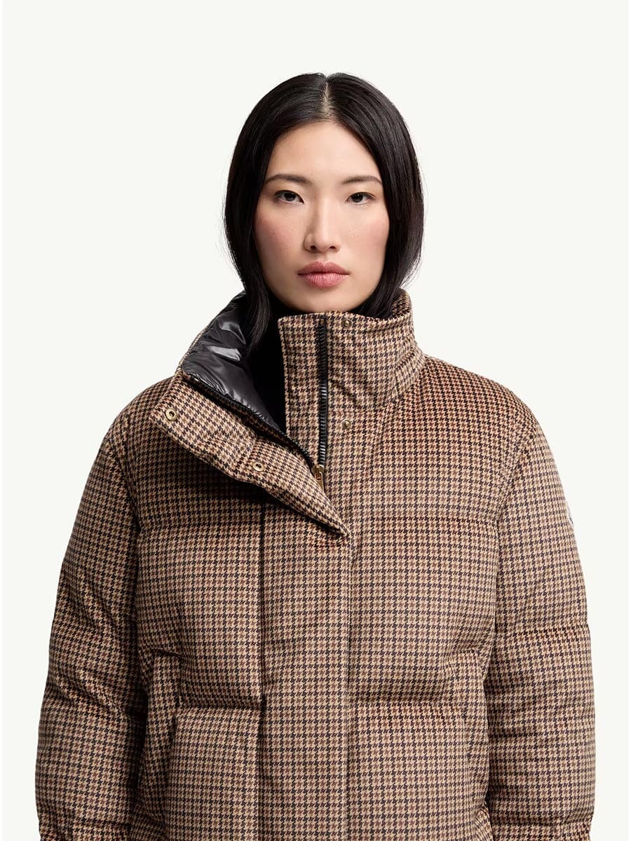 Moncler - Women's Quierzy Hooded Short Down Jacket Unclassified Moncler