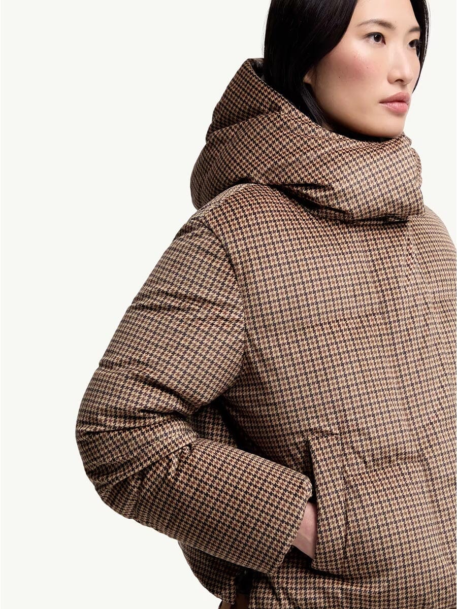 Moncler - Women's Quierzy Hooded Short Down Jacket Unclassified Moncler