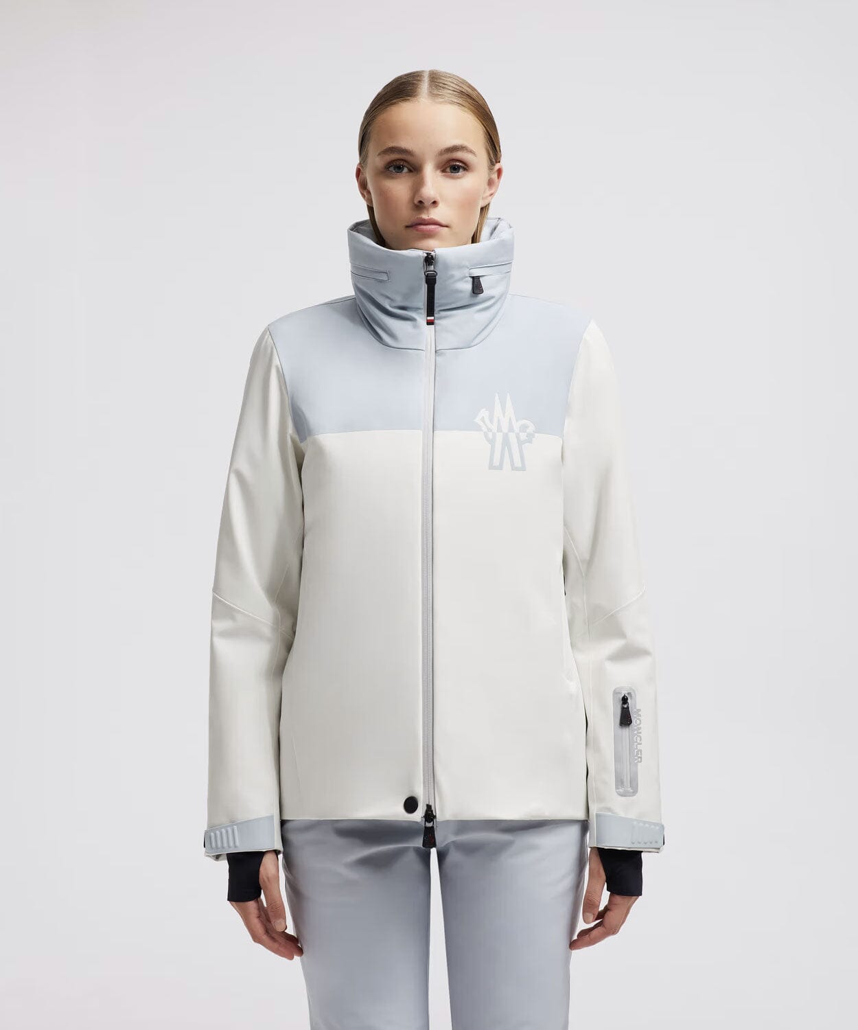 Women's Bouvreuil Short Padded Jacket Ski Jackets Moncler White & Light Blue 0/XS