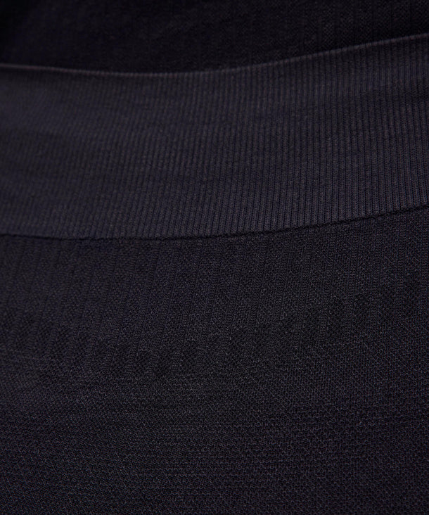 FALKE Maximum Warm Long Tights – anatomical knit detail