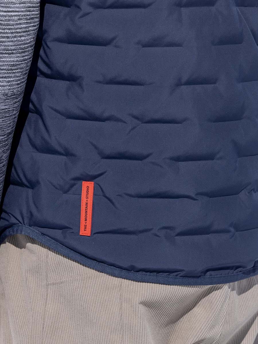 26 Mountain Studio - Men's V-1 Reversible Light Vest Unclassified The Mountain Studio 