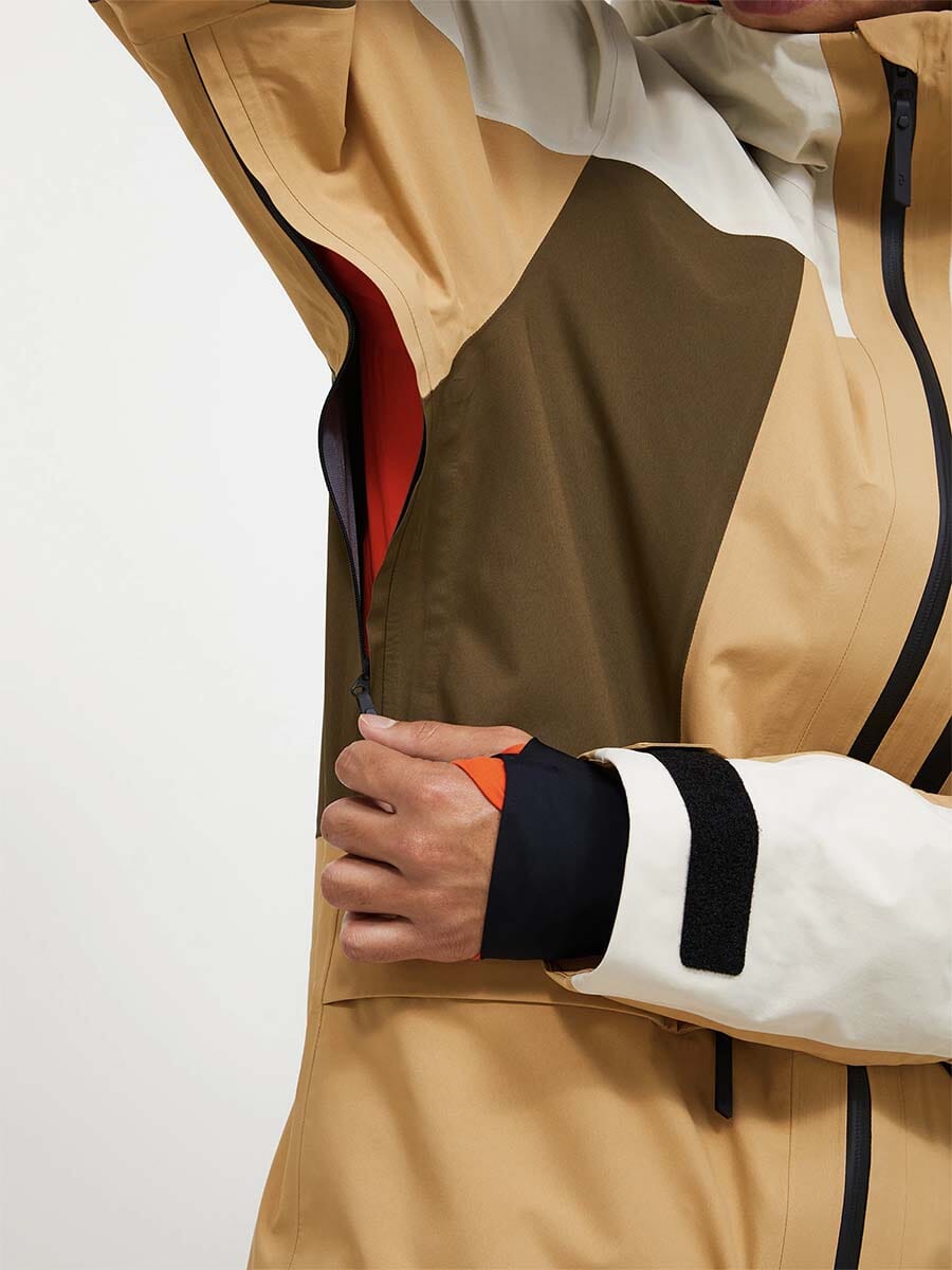 26 Peak Performance - Men's Gravity Gore-Tex 3L Jacket Unclassified Peak Performance 