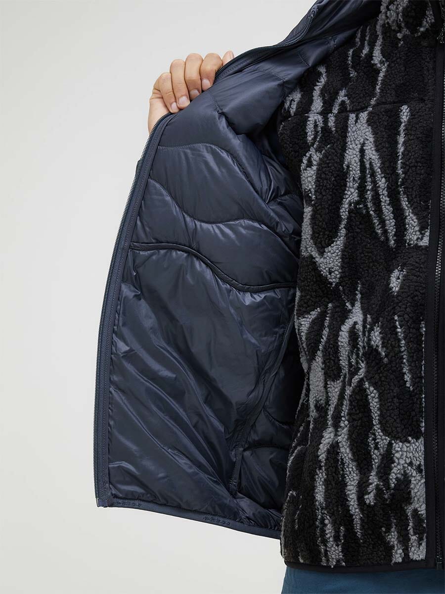 26 Peak Performance - Men's Helium Down Jacket Unclassified Peak Performance 