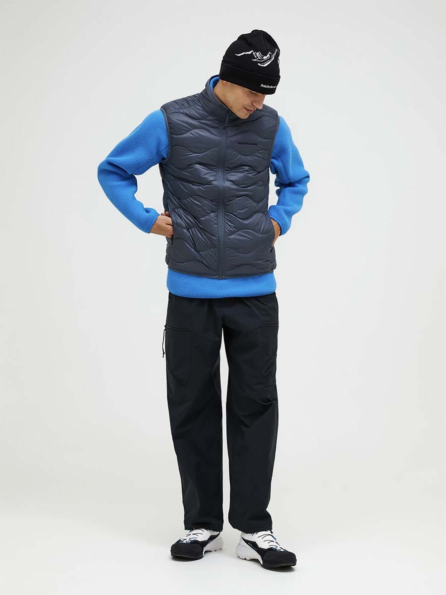 26 Peak Performance - Men's Helium Down Vest Unclassified Peak Performance 