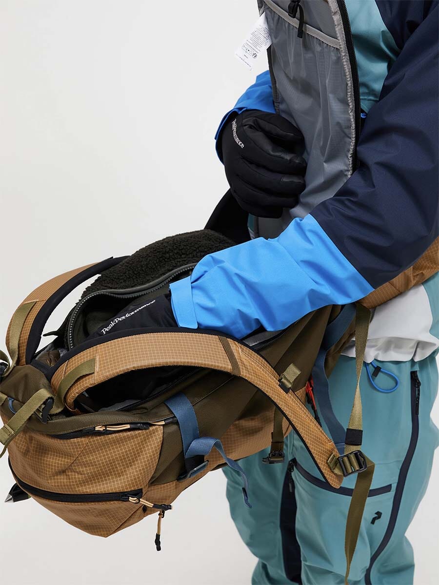 26 Peak Performance - Vertical Ski Backpack 25L Unclassified Peak Performance 