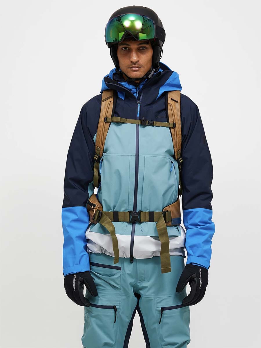 26 Peak Performance - Vertical Ski Backpack 25L Unclassified Peak Performance 