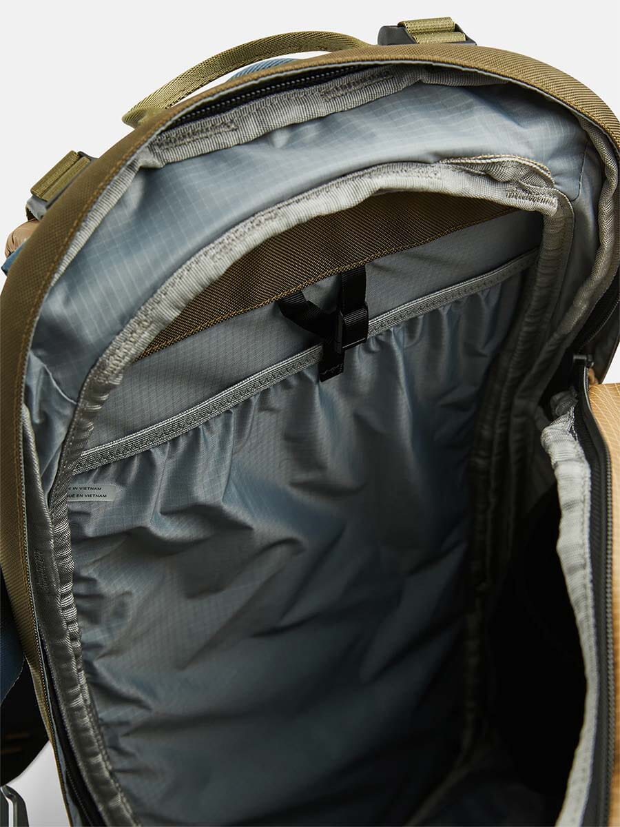 26 Peak Performance - Vertical Ski Backpack 25L Unclassified Peak Performance 