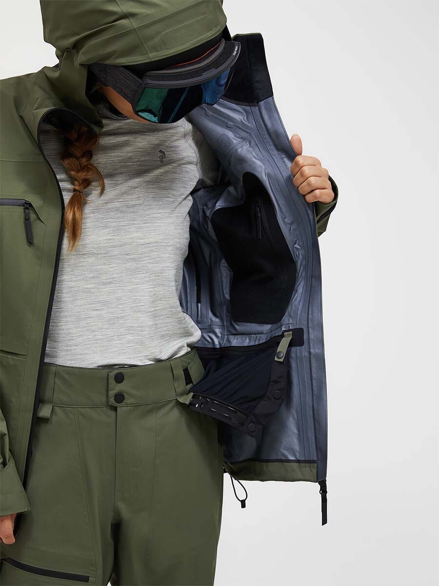 26 Peak Performance - Women's Alpine Gore-Tex 3L Jacket Unclassified Peak Performance 
