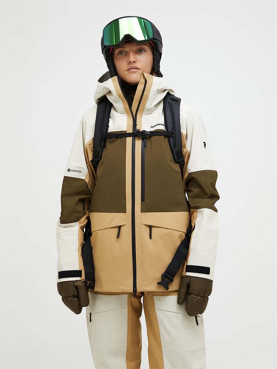 26 Peak Performance - Women's Gravity Gore-Tex 3L Jacket Unclassified Peak Performance 