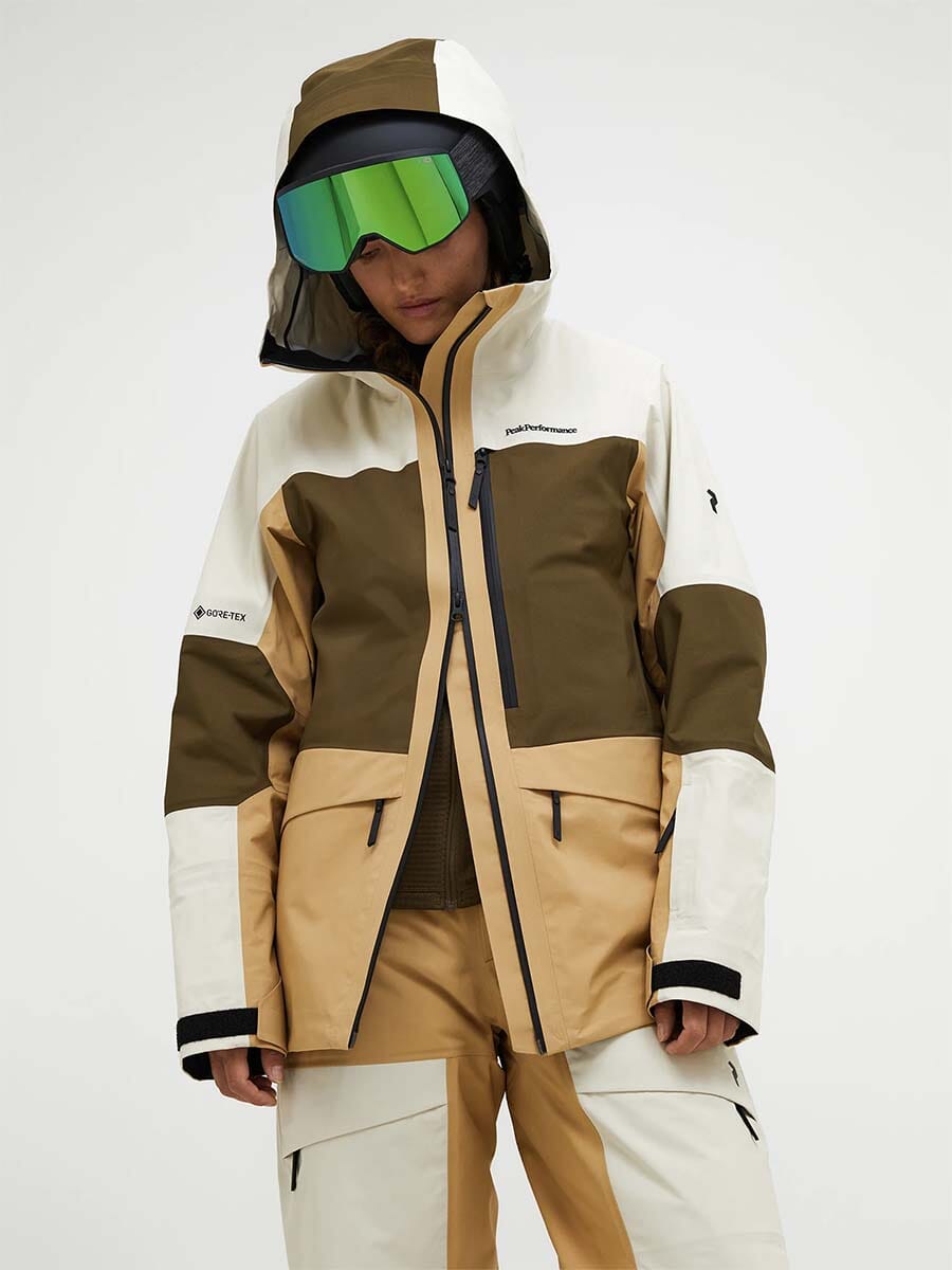 26 Peak Performance - Women's Gravity Gore-Tex 3L Jacket Unclassified Peak Performance 