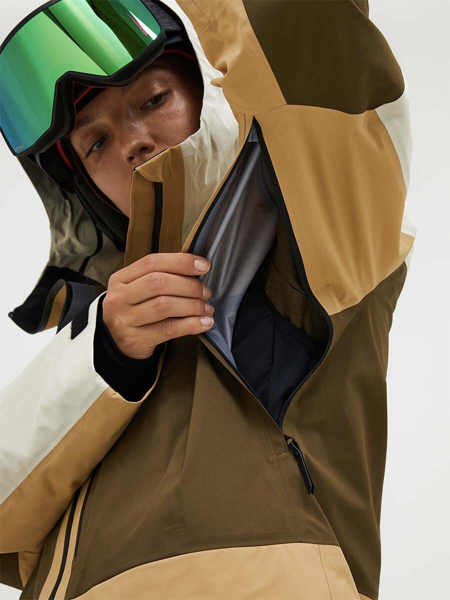 26 Peak Performance - Women's Gravity Gore-Tex 3L Jacket Unclassified Peak Performance 