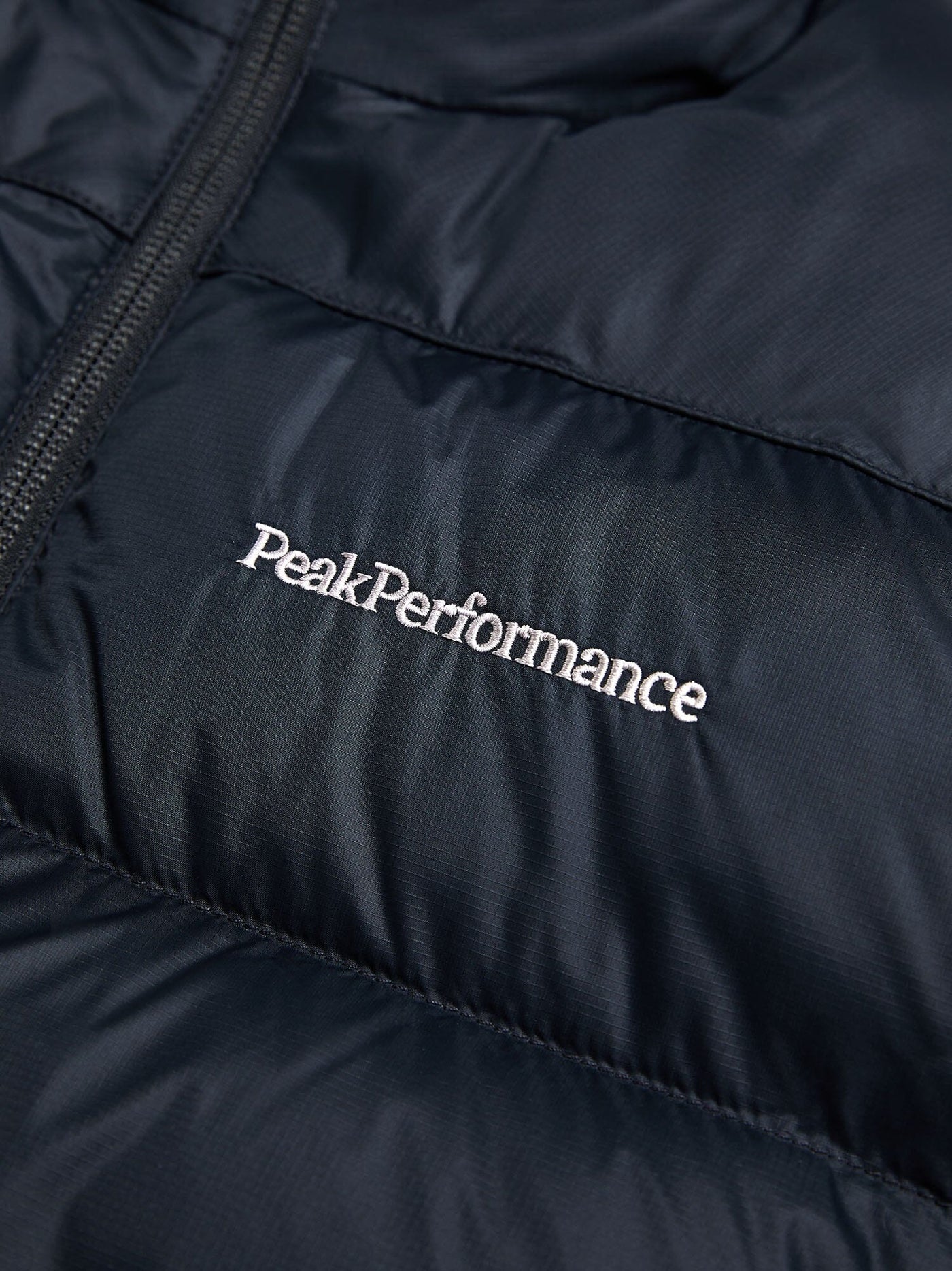 Women's Frost Explorer Vest Vests Peak Performance 